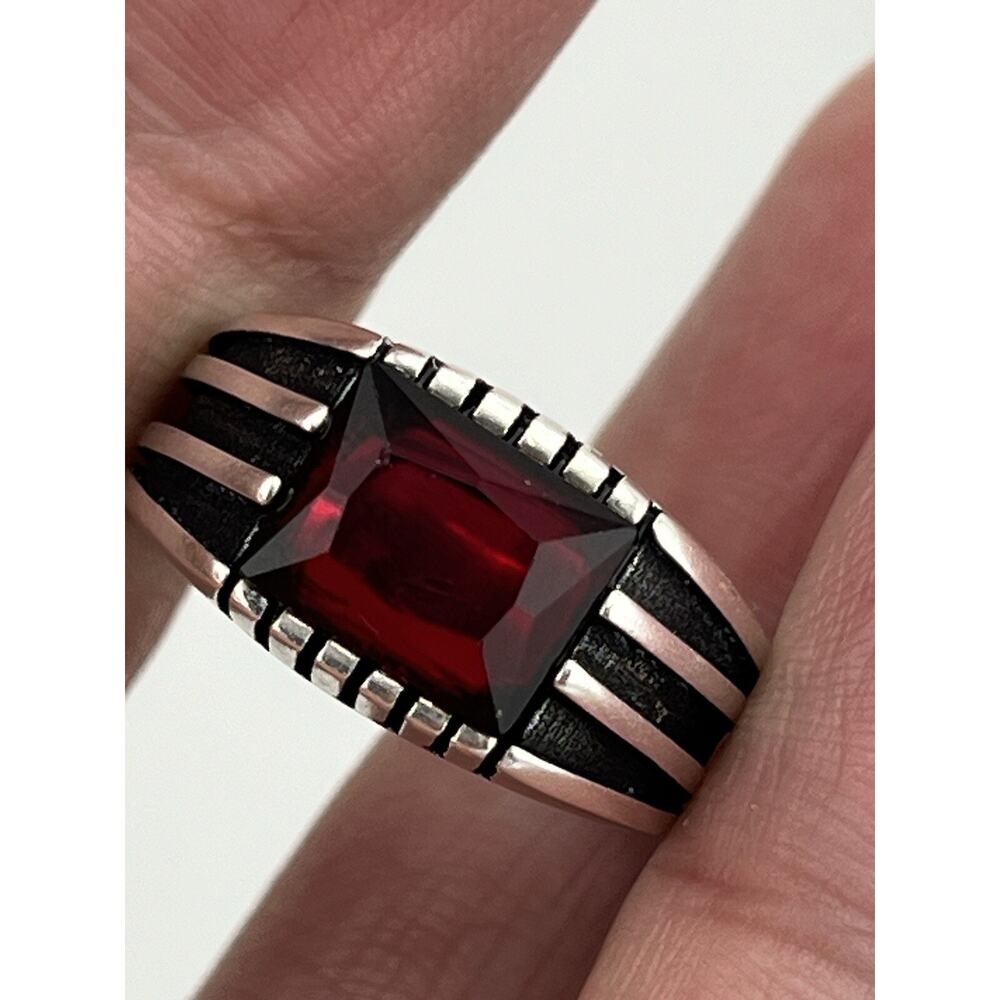 New 925 Sterling Silver KGH GARNT Ring Size 9